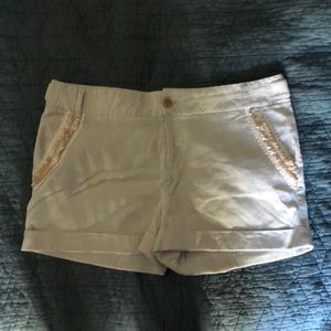 NBW Rampage beige white and blue shorts